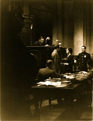 Walter Huston e Anita Page em Injustiça