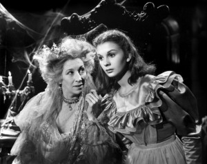 Martita Hunt e Jean Simmons em Grandes esperanças