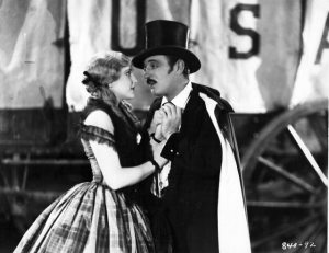 Virginia Lee Corbin e Raymond Griffith em Golpes de Audácia