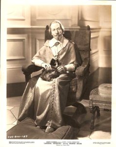 George Arliss como Richelieu
