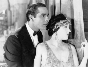 Antonio Moreno e Gloria Swanson em Minha Esposa Modelo