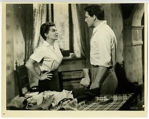 Lana Turner e Carlos Thompson em A Carne e o Diabo