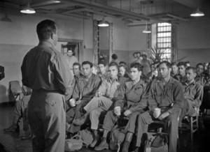 Cena de Let There Be Light