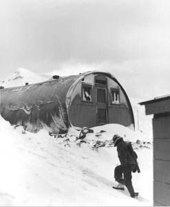 Cena de Report from the Aleutians