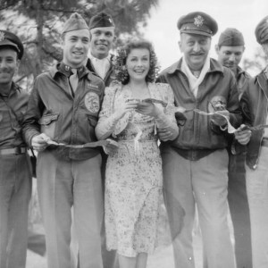 Paulette Goddard no esforço de guerra