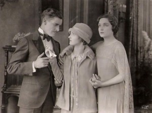 Ronald Colman, Lois Moran, Alice Joyce em O Leque de Lady Margarida