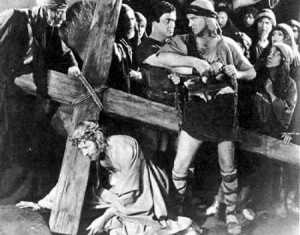 Cena de O Rei dos Reis (William Boyd é o centurião)