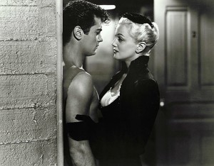 Tony Curtis e Marilyn Maxwell em Tormento da Carne