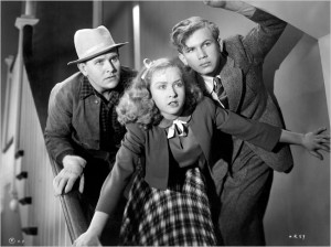 Larry Williams, Bonita granville e Frankie Thomas em um filme da série Nancy Drew