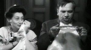 Aline MacMahon e Wallace Beery em Fúrias do Coração