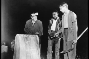 Cena de O Mundo Não Perdoa com Elizabeth Patterson, Elzie Emanuel e Claude Jarman Jr.