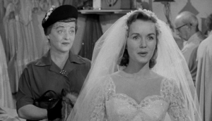 Bette Davis e Debbie Reynolds em A Festa do Casamento