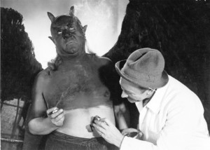 Murnau cuidando de Jannings