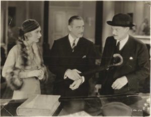 Karen Morley, John Barrymore e Lionel Barrymore em Arsène Lupin