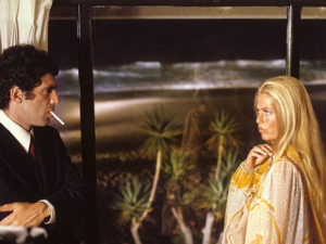 Elliott Gould em Um Perigoso Adeus